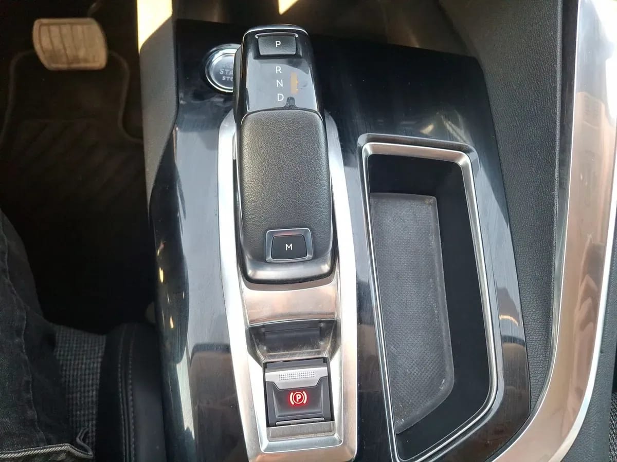 Peugeot 3008 1.6 Allure Thp 4x2 165 Eat6 5p año 2021