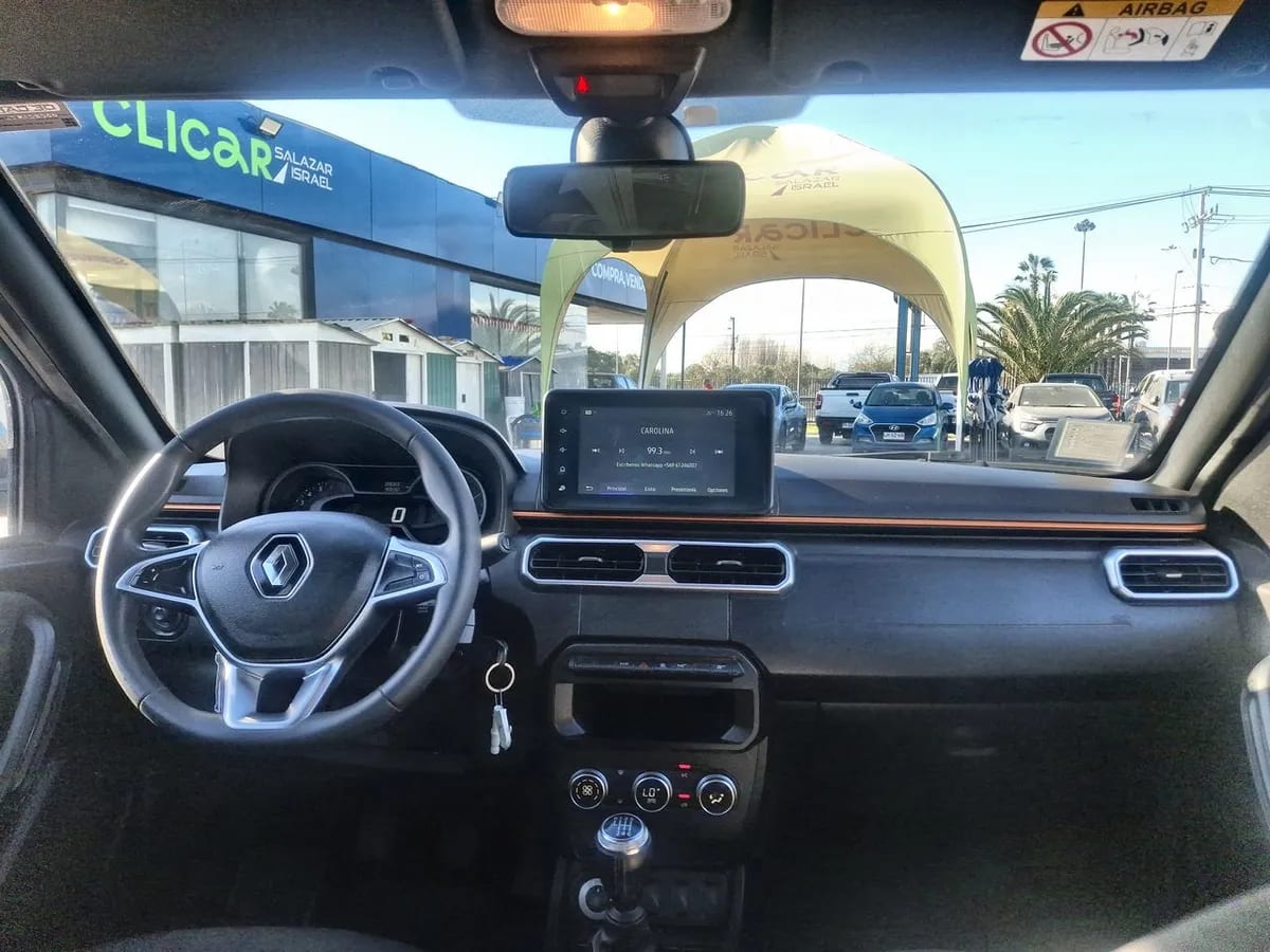 Renault Oroch 1.3 Intens Dob. Cab. 4x4 Mt 4p año 2023