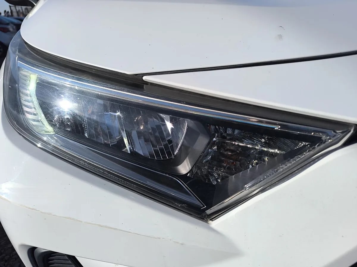 Toyota Rav 4 2.0 Le 4x2 Mt 5p año 2021