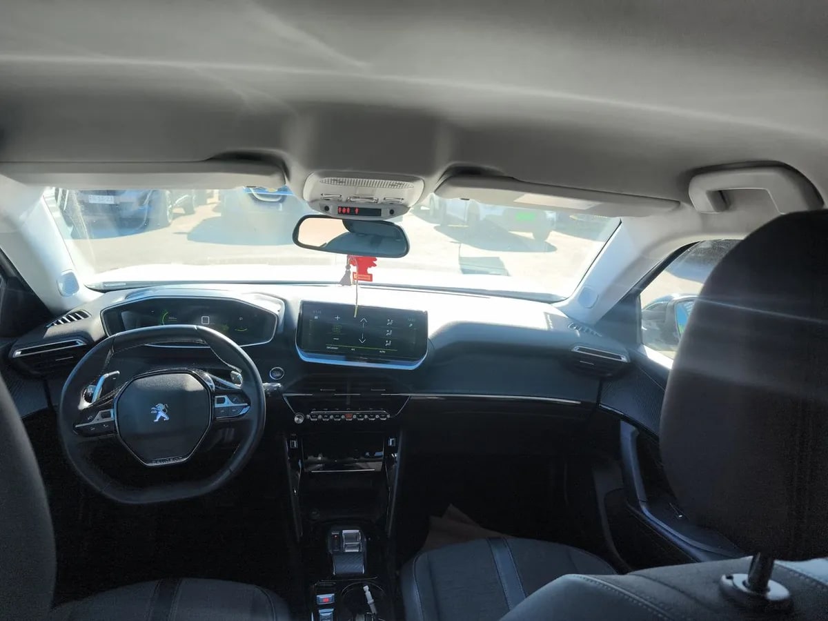 Peugeot 2008 1.2 Allure Puretech 130 4x2 At 5p año 2022