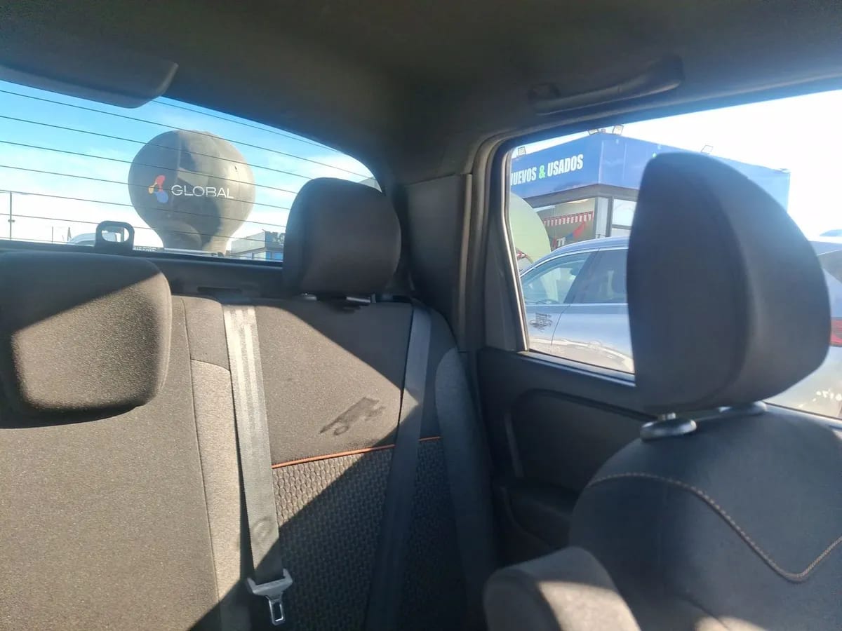 Renault Oroch 1.3 Intens Dob. Cab. 4x4 Mt 4p año 2023