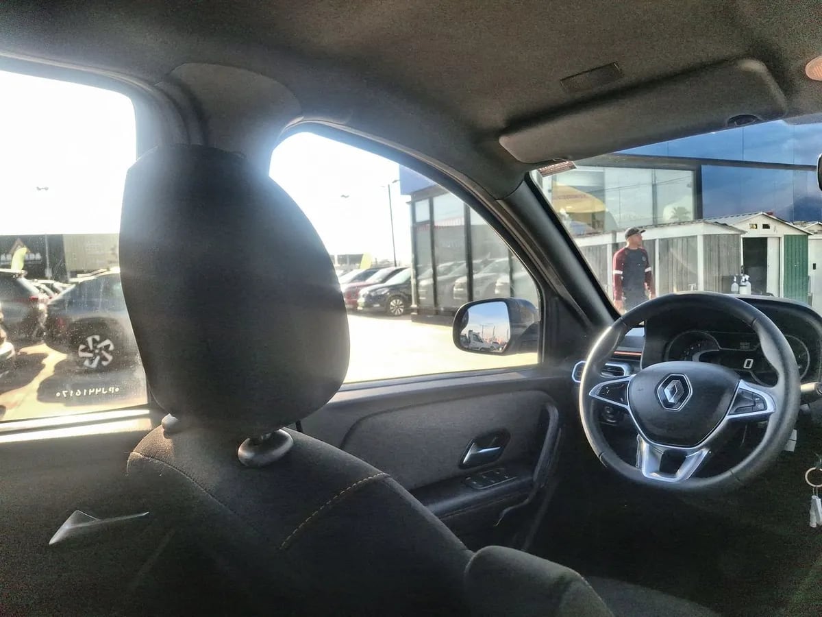 Renault Oroch 1.3 Intens Dob. Cab. 4x4 Mt 4p año 2023