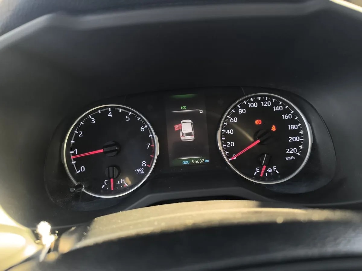 Toyota Rav 4 2.0 Le 4x2 Mt 5p año 2021