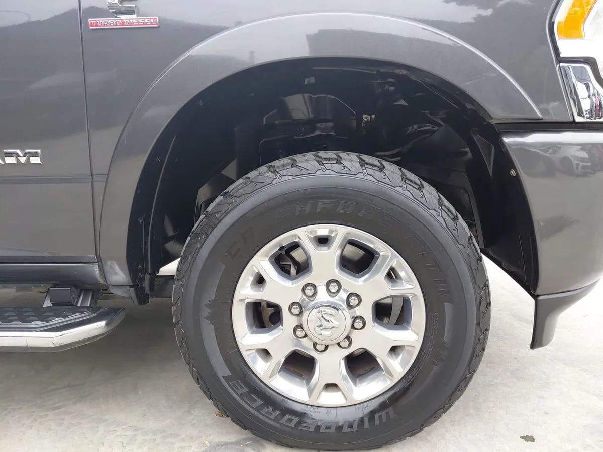Ram 2500 6.7 Laramie 4x4 Dob. Cab. At 4p año 2021