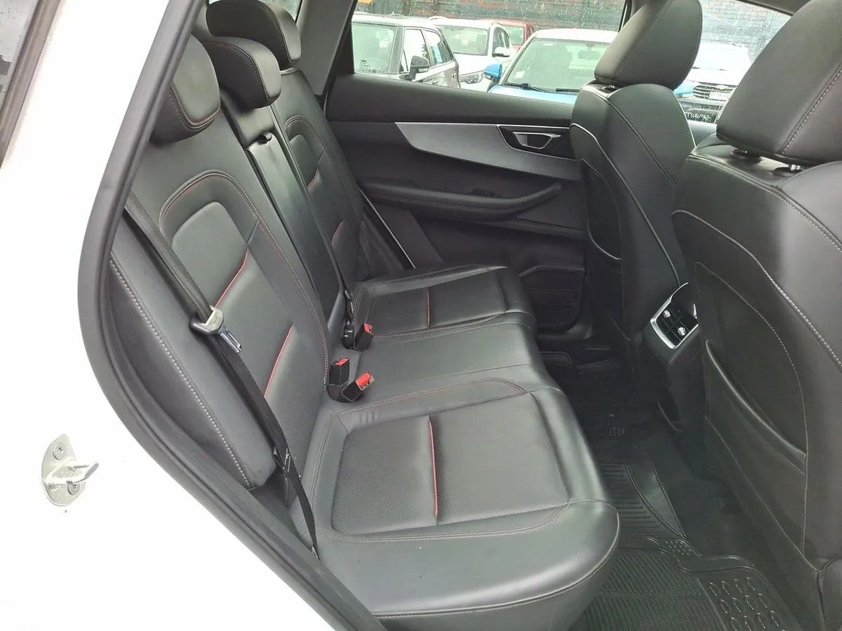 Chery Tiggo 7 Pro 1.5t Glx 4x2 Bicolor Cvt At 5p año 2023