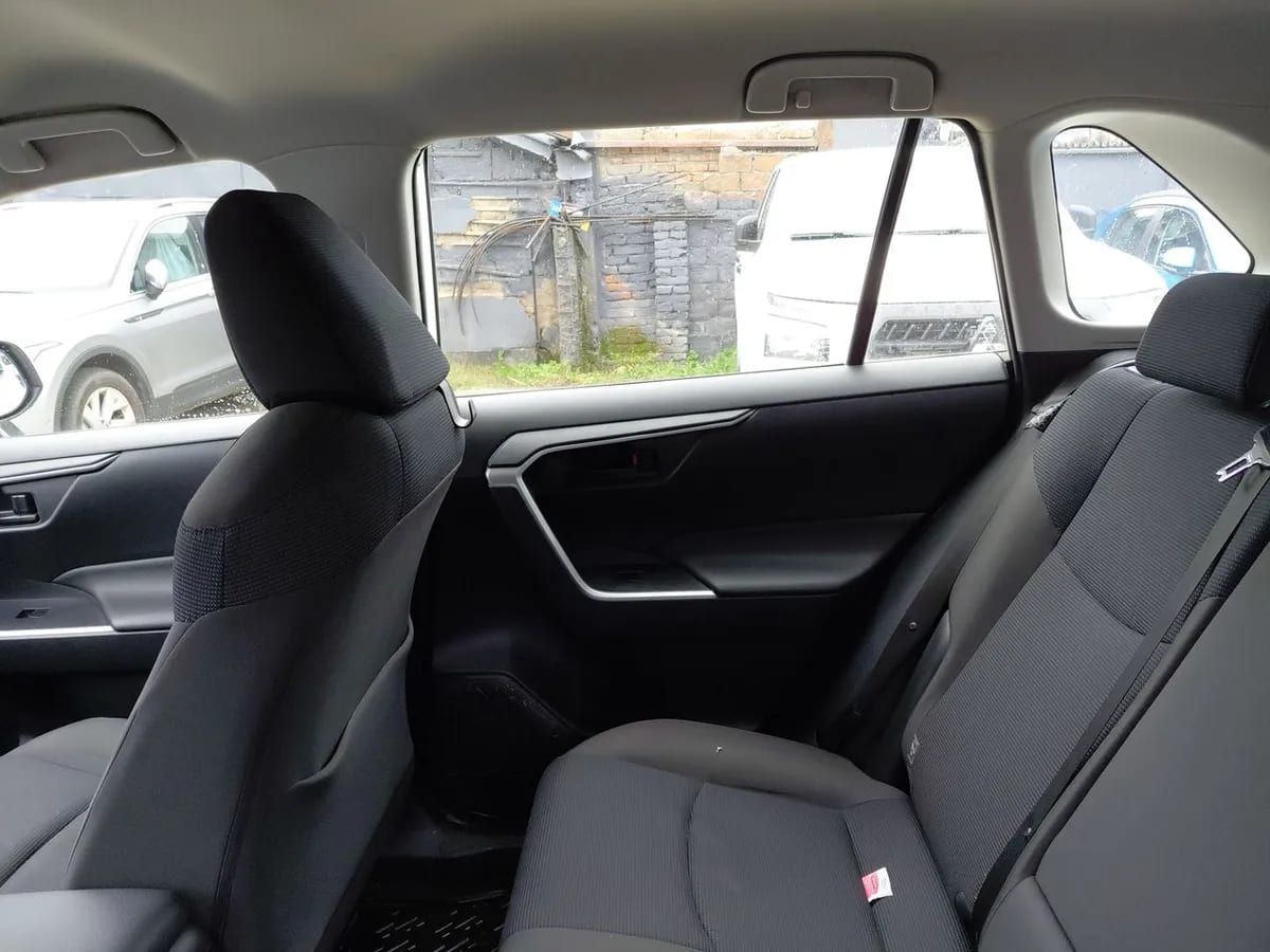 Toyota Rav 4 2.0 Le 4x2 Mt 5p año 2022