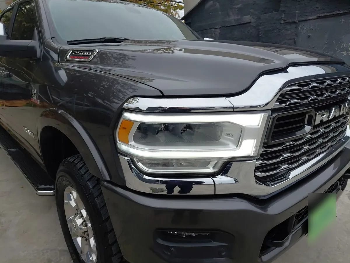 Ram 2500 6.7 Laramie 4x4 Dob. Cab. At 4p año 2021