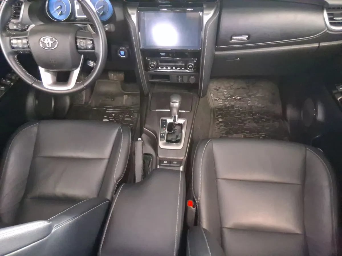 Toyota Fortunner 2.7 Srx 4x2 At 5p año 2022