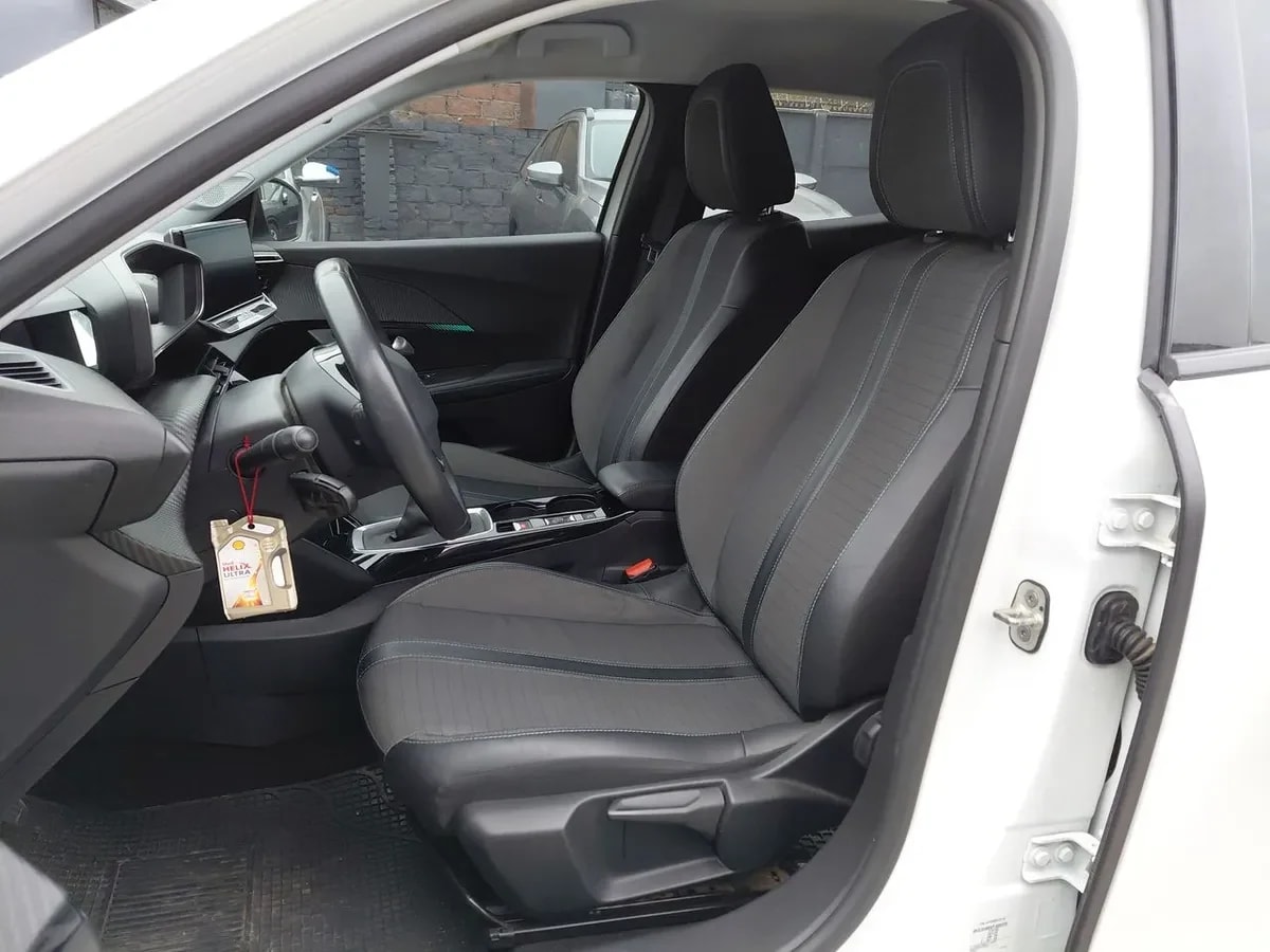 Peugeot 2008 1.2 Active Puretech 130 4x2 Mt 5p año 2022