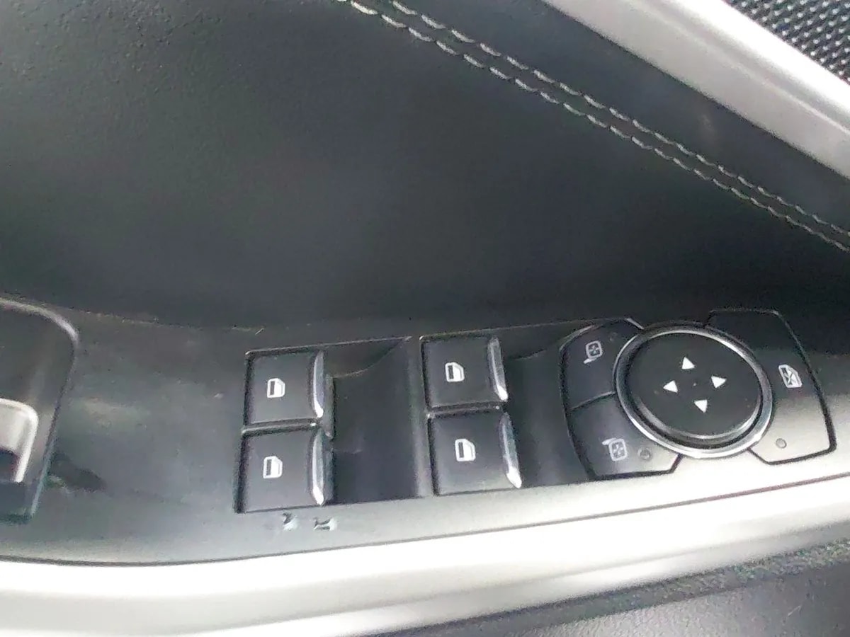Ford Explorer 2.3 Ecoboost Xlt 4x2 At 5p año 2022