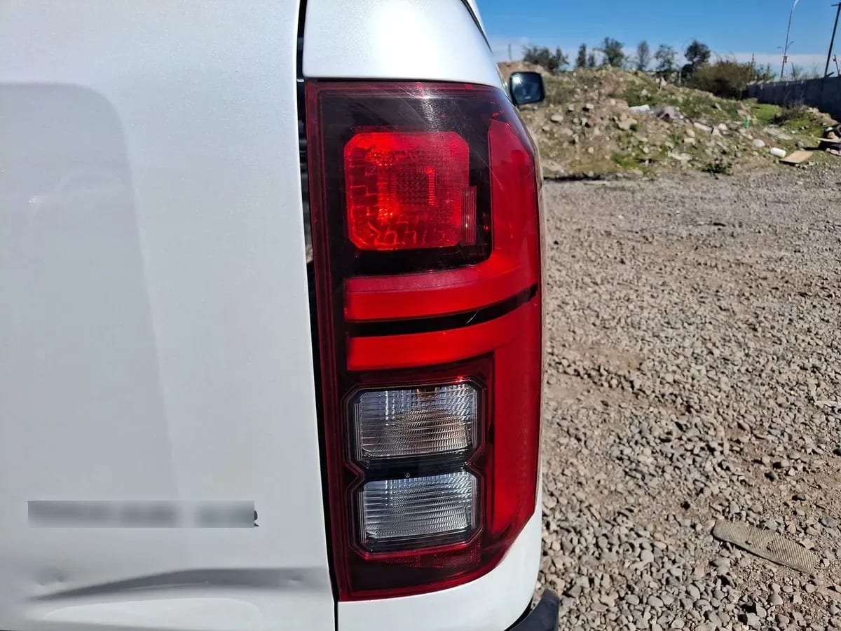 Mitsubishi L200 2.4 Dakar Xr Diesel 4x4 Dob. Cab. Euro6 At 4p año 2026