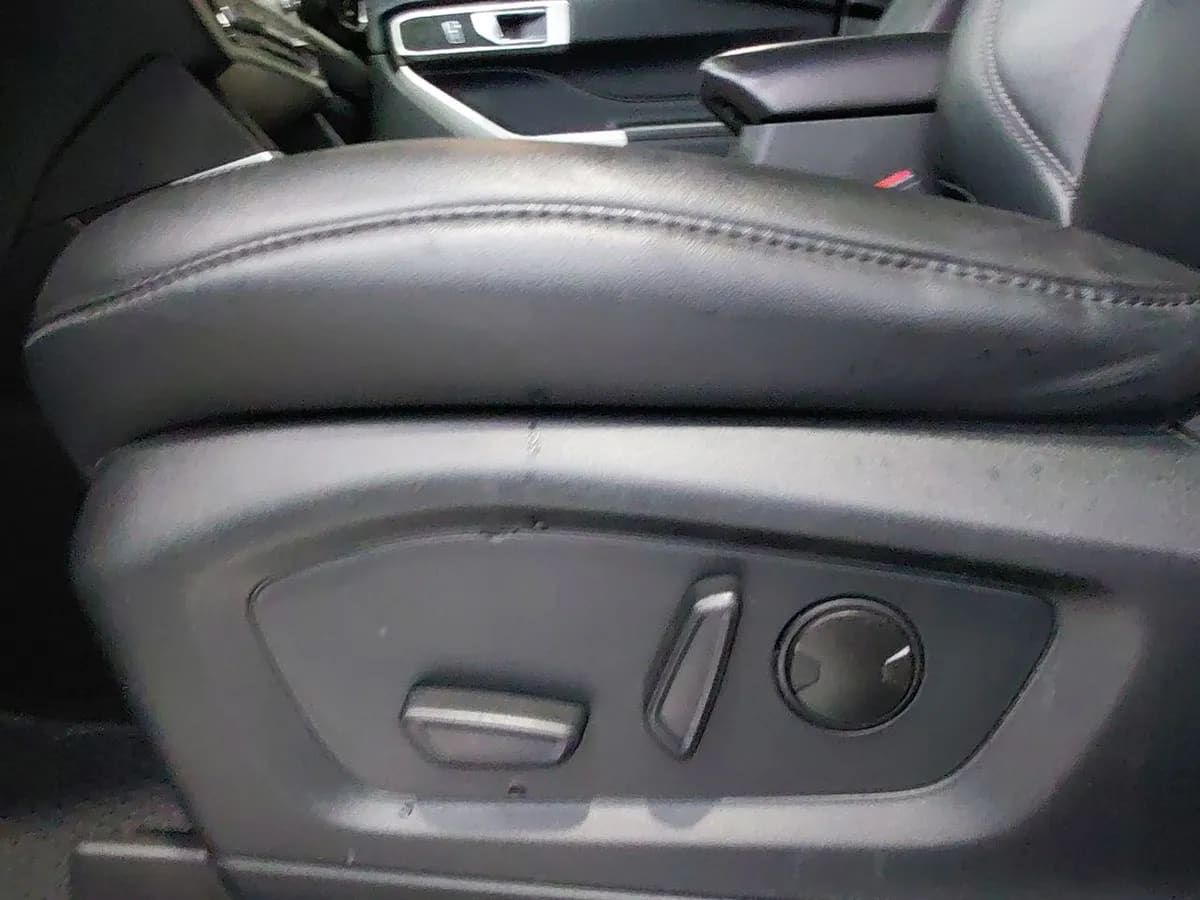 Ford Explorer 2.3 Ecoboost Xlt 4x2 At 5p año 2022