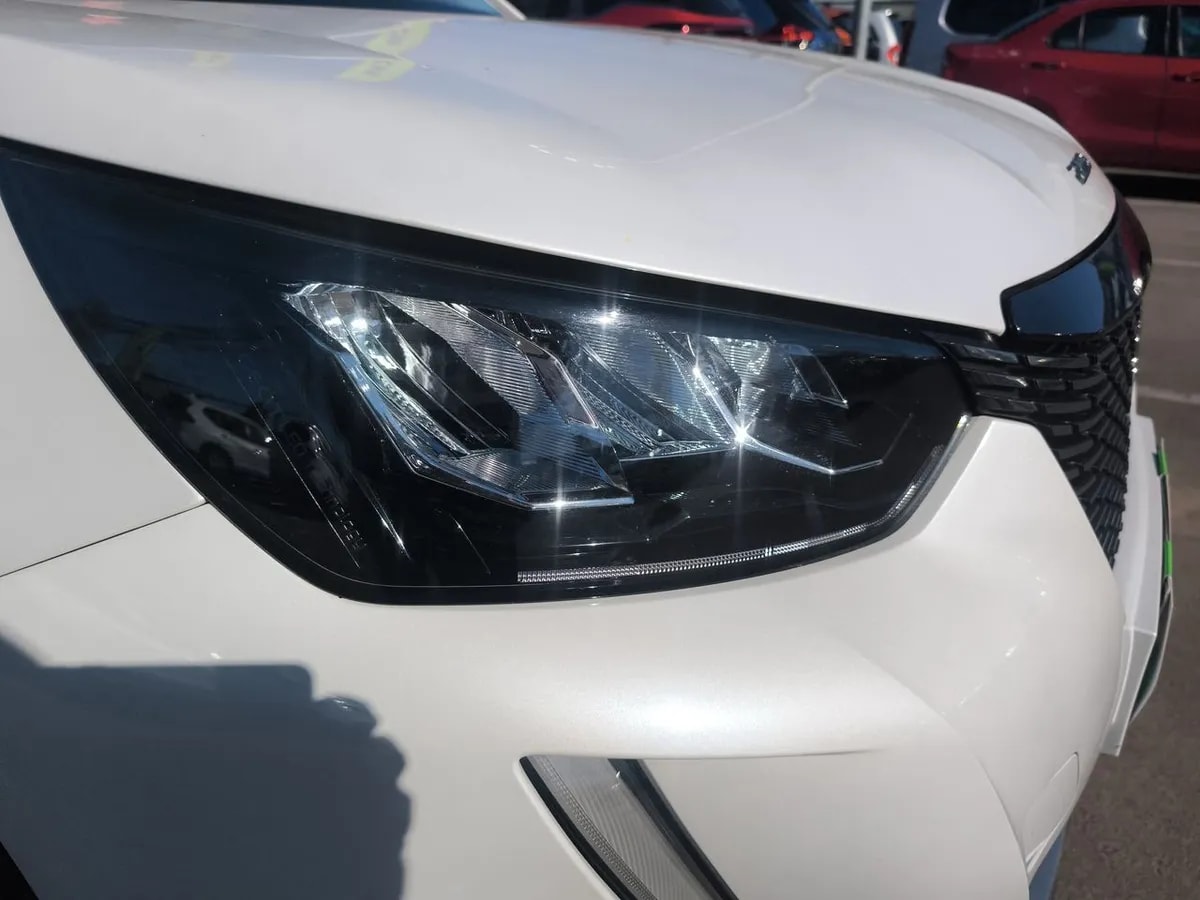 Peugeot 2008 1.2 Allure Puretech 130 4x2 At 5p año 2022