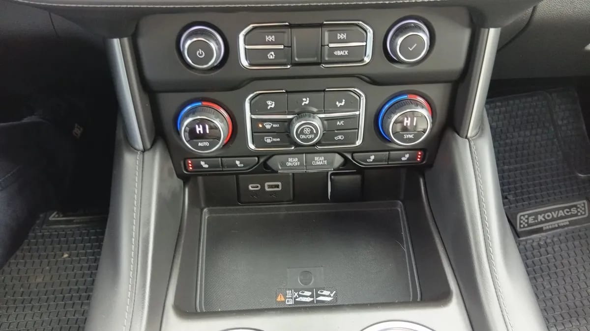 Chevrolet Tahoe 5.3 Z71 4x4 At 5p año 2023