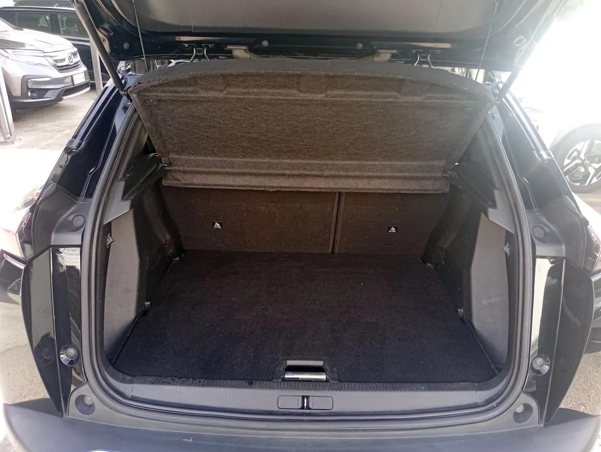Peugeot 2008 1.5 Gt Line Bluehdi Diesel 130 4x2 Eat8 5p año 2023