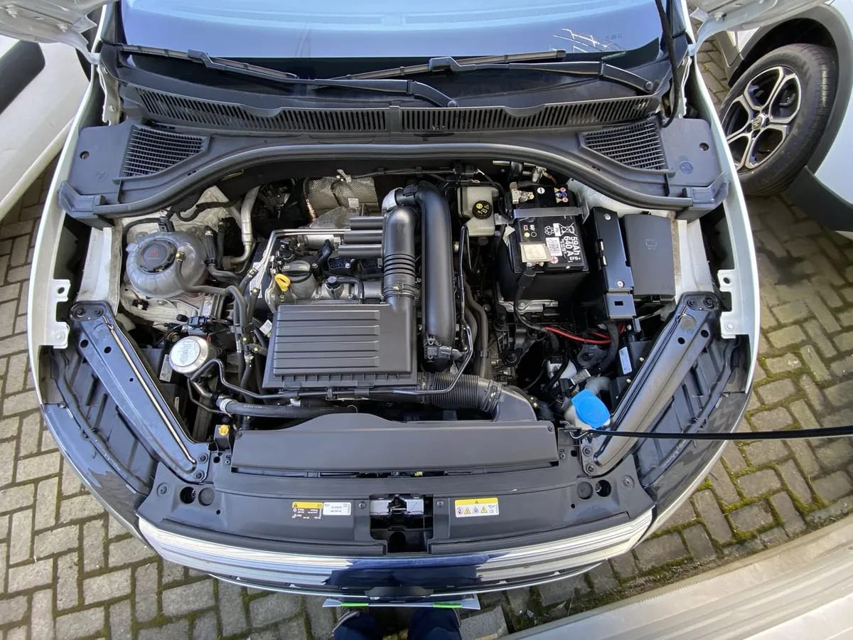 Volkswagen Jetta 1.4 Comfortline Sky 4x2 At 4p año 2024