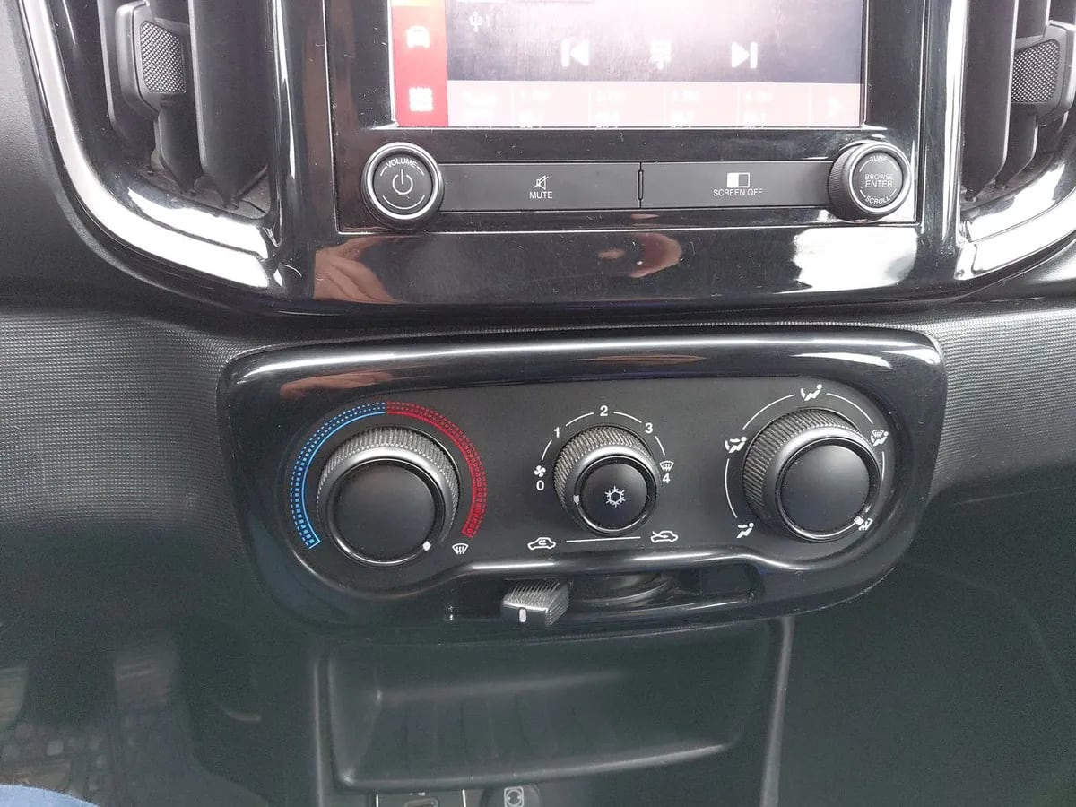 Ram 700 1.3 Bighorn 4x2 Dob. Cab. Mt 4p año 2024