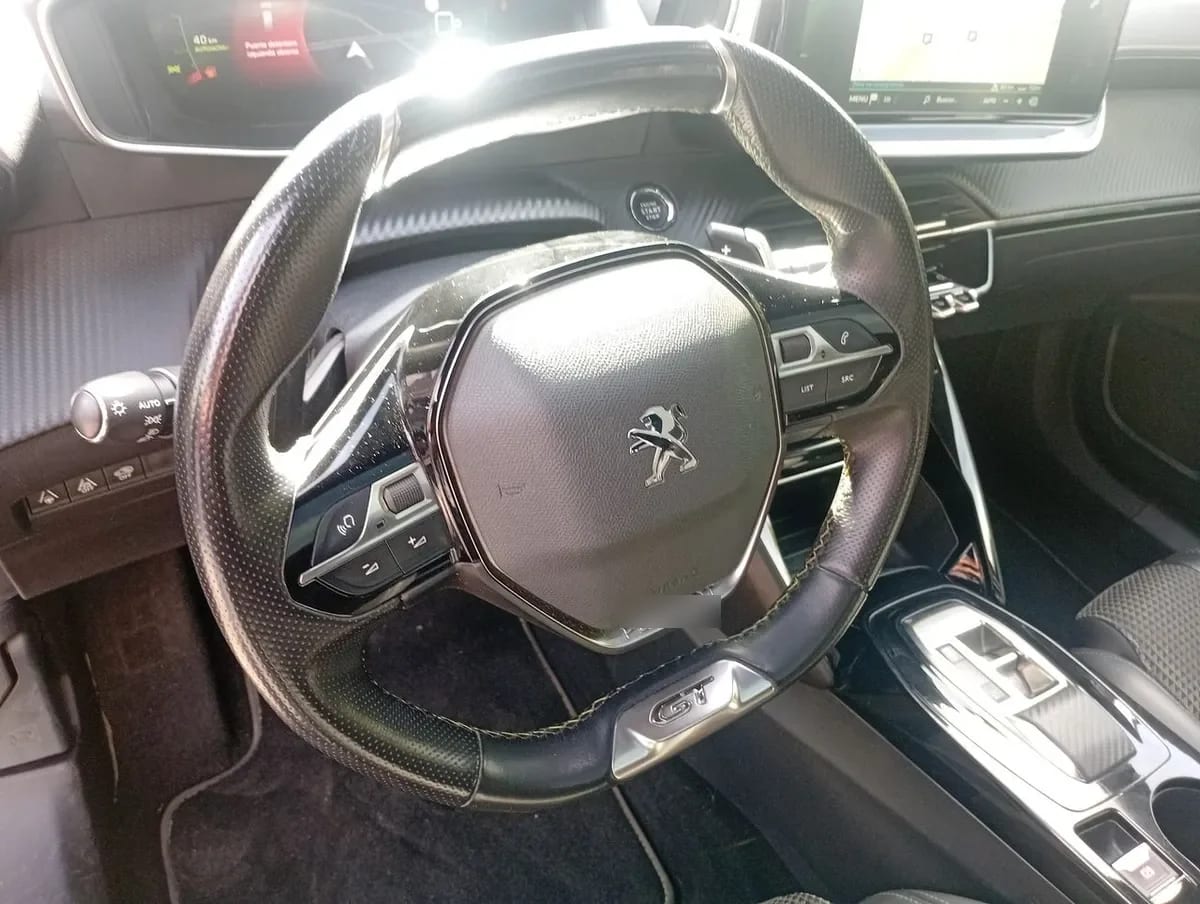 Peugeot 2008 1.5 Gt Line Bluehdi Diesel 130 4x2 Eat8 5p año 2023