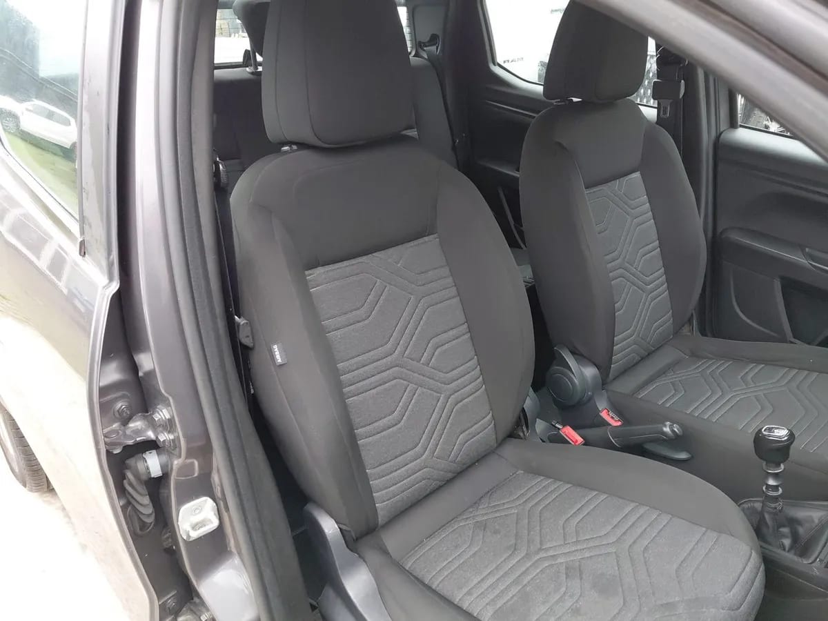 Ram 700 1.3 Bighorn 4x2 Dob. Cab. Mt 4p año 2024