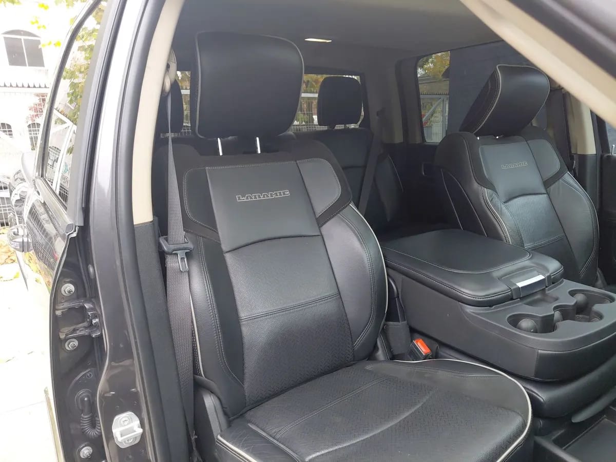 Ram 2500 6.7 Laramie 4x4 Dob. Cab. At 4p año 2021