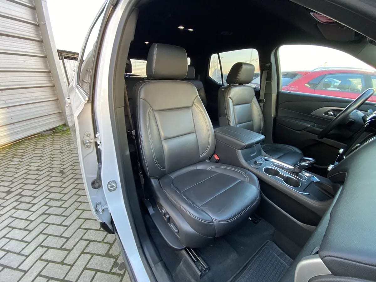 Chevrolet Traverse 3.6l Lt Awd Ii At 5p año 2022