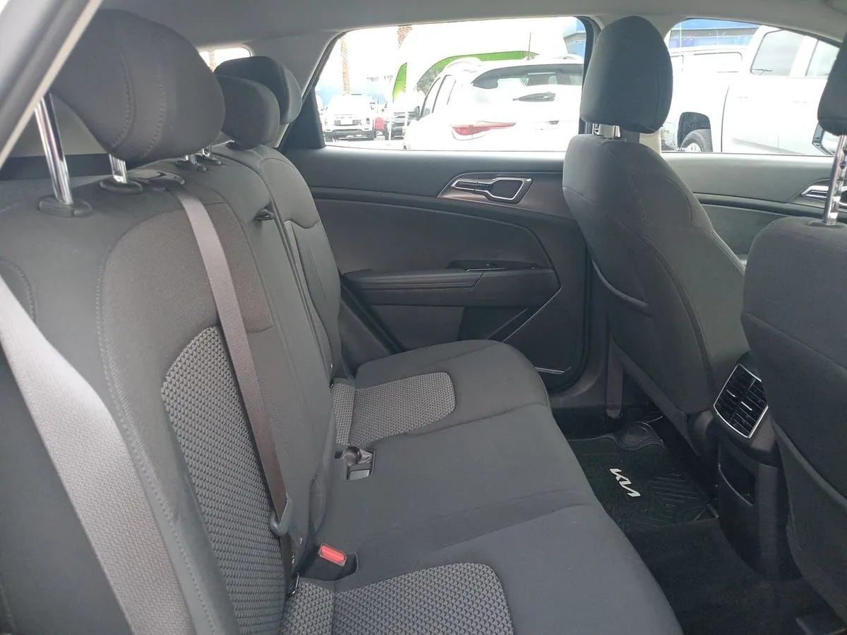 Kia Sportage 2.0 Ex Dies 2wd 8at 5p año 2025