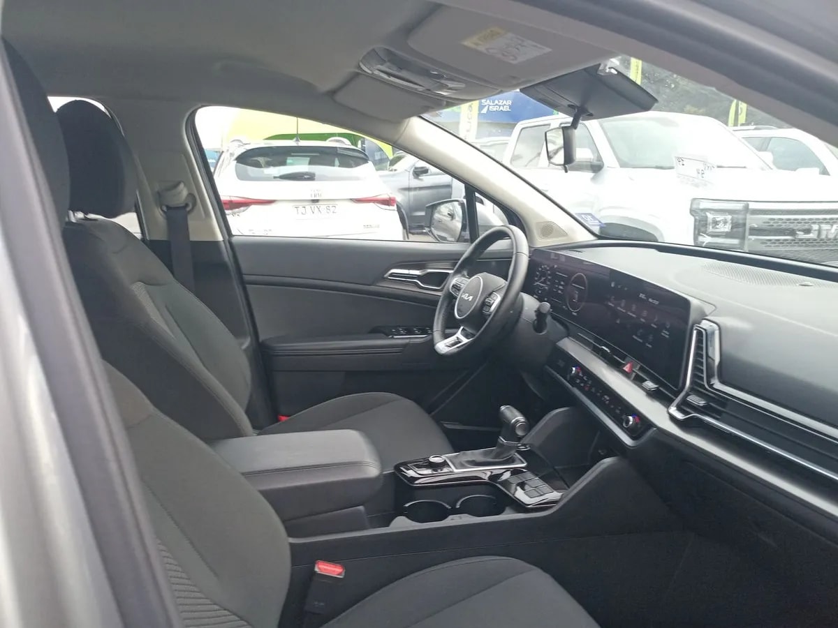 Kia Sportage 2.0 Ex Dies 2wd 8at 5p año 2025