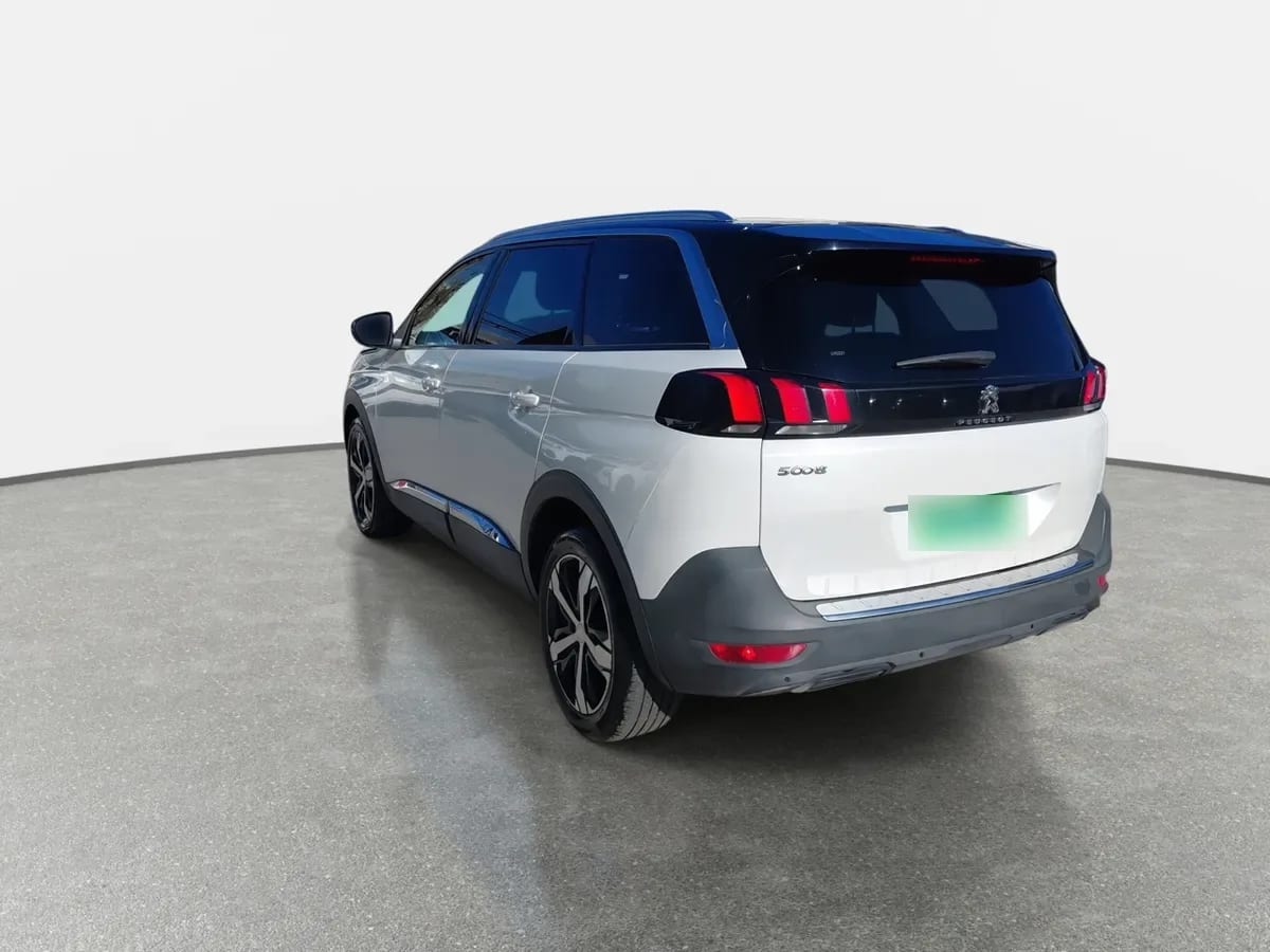 Peugeot 5008 1.5 Allure Bluehdi 4x2 130 Eat6 5p año 2020