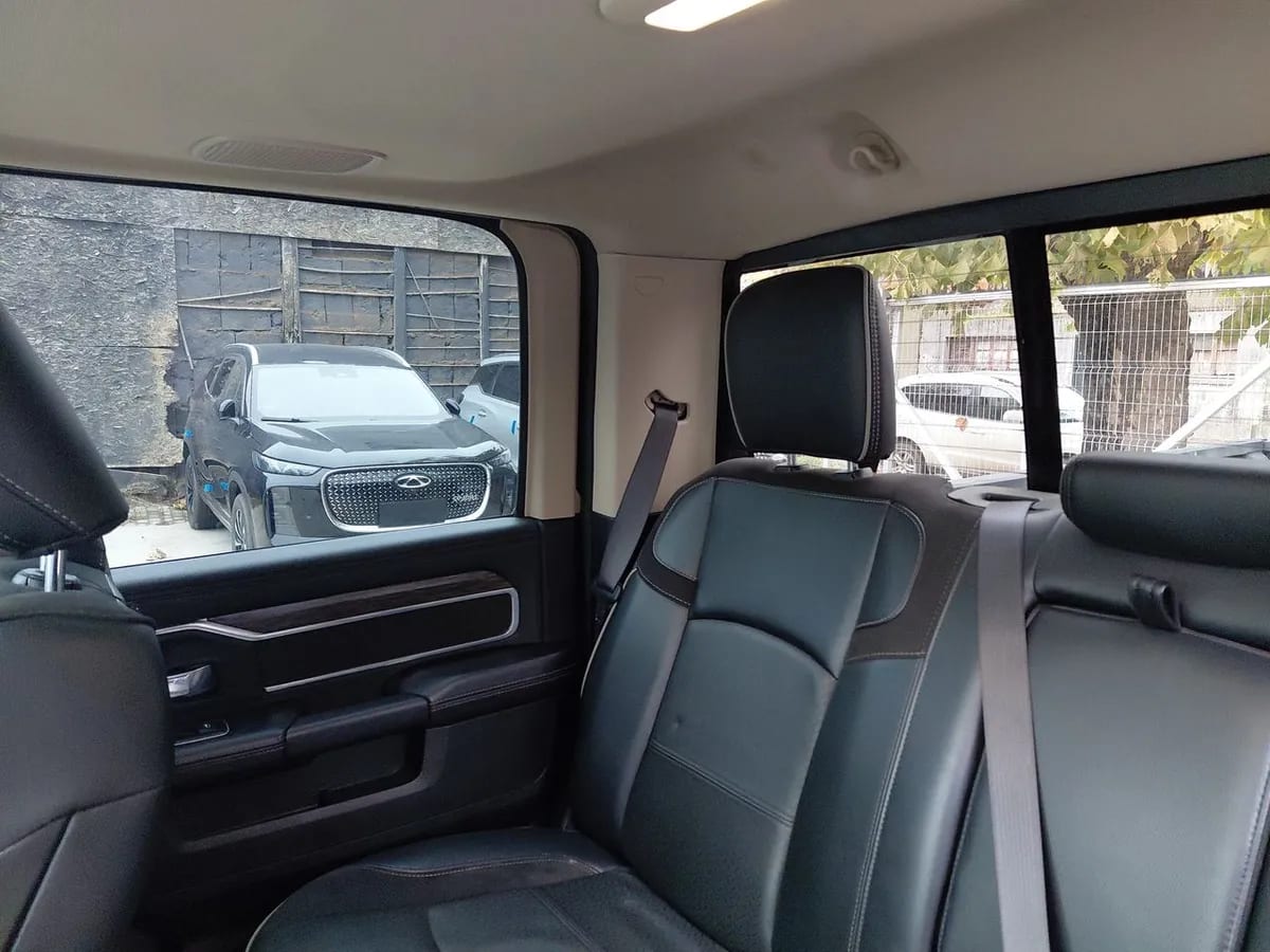 Ram 2500 6.7 Laramie 4x4 Dob. Cab. At 4p año 2021