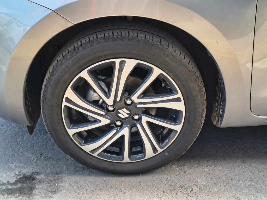 Suzuki Swift 1.2 Glx Plus año 2024