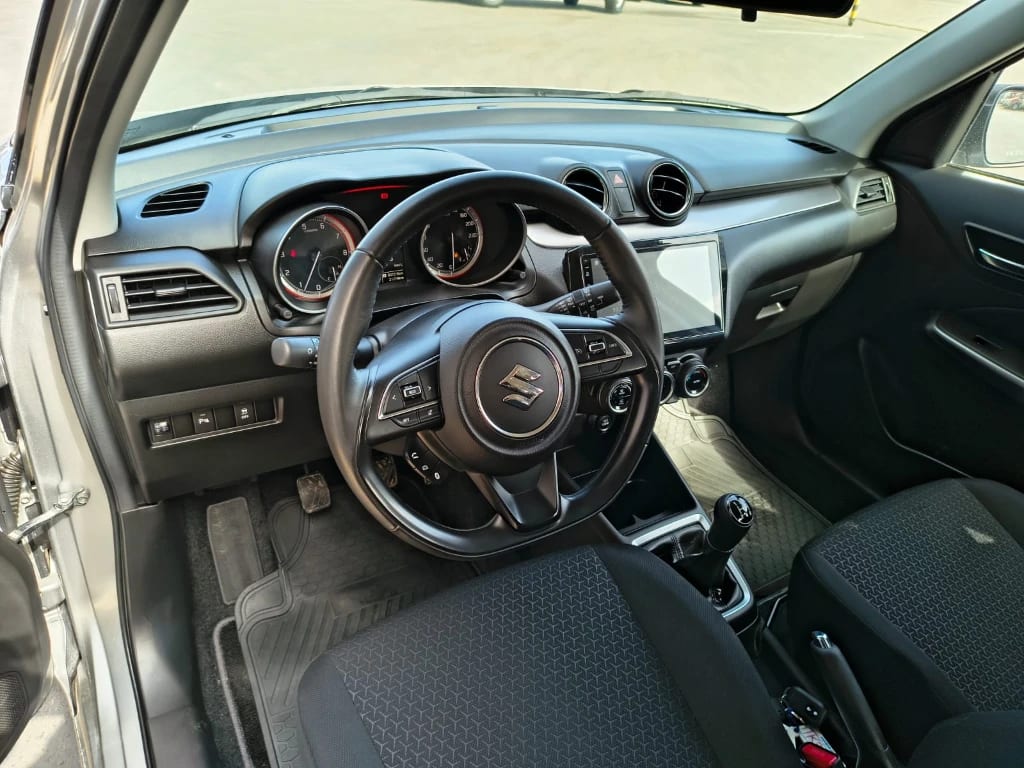 Suzuki Swift 1.2 Glx Plus año 2024