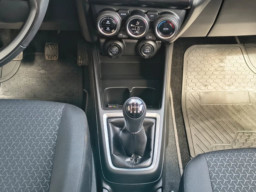Suzuki Swift 1.2 Glx Plus año 2024