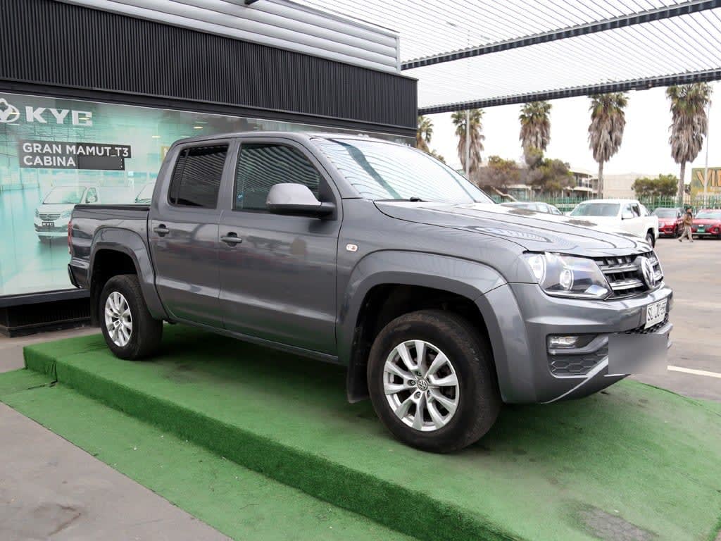 Volkswagen Amarok Trendline 4x2 2.0 Mt año 2023