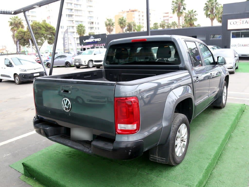 Volkswagen Amarok Trendline 4x2 2.0 Mt año 2023