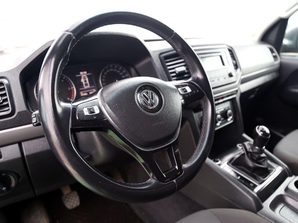 Volkswagen Amarok Trendline 4x2 2.0 Mt año 2023