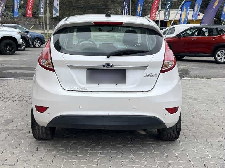 Ford Fiesta Titanium 1.6 año 2017