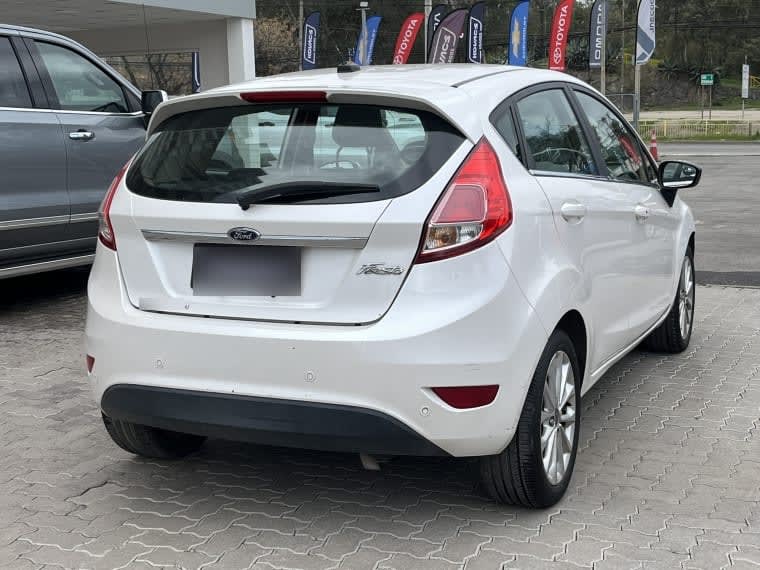 Ford Fiesta Titanium 1.6 año 2017