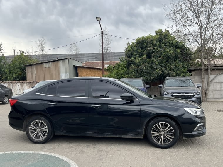 MG 5 5 año 2023