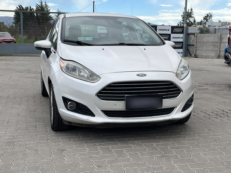 Ford Fiesta Titanium 1.6 año 2017