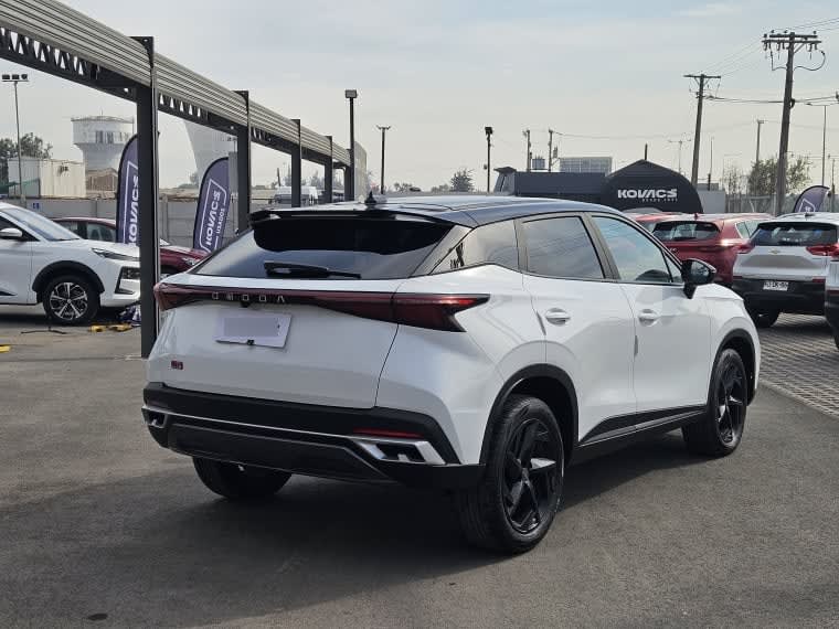 Omoda C5 1.5 T Luxury At año 2025