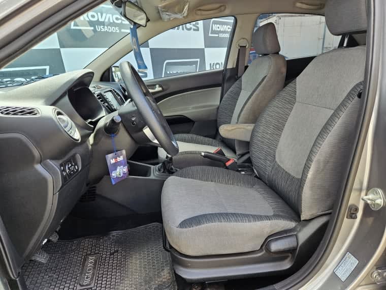 Kia Soluto 1.4 Ex Full Mt año 2024