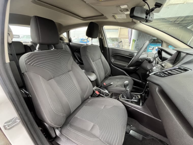 Ford Fiesta Titanium 1.6 año 2017