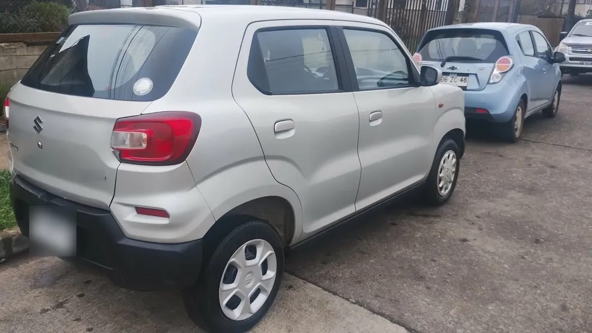 SUZUKI S-PRESSO 1.0 Glx Ac Mt año 2022