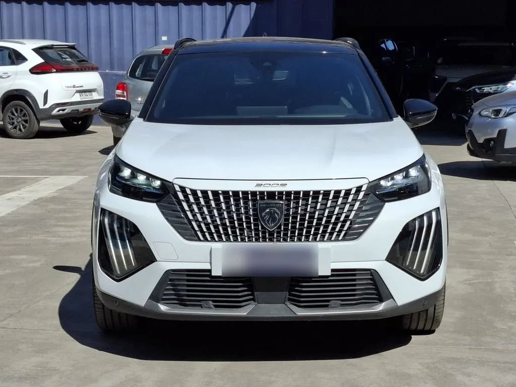 Peugeot 2008 Blue Hdi 130 Gt año 2024