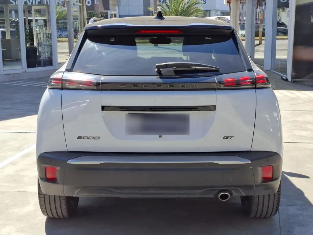 Peugeot 2008 Blue Hdi 130 Gt año 2024