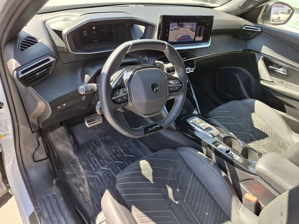 Peugeot 2008 Blue Hdi 130 Gt año 2024