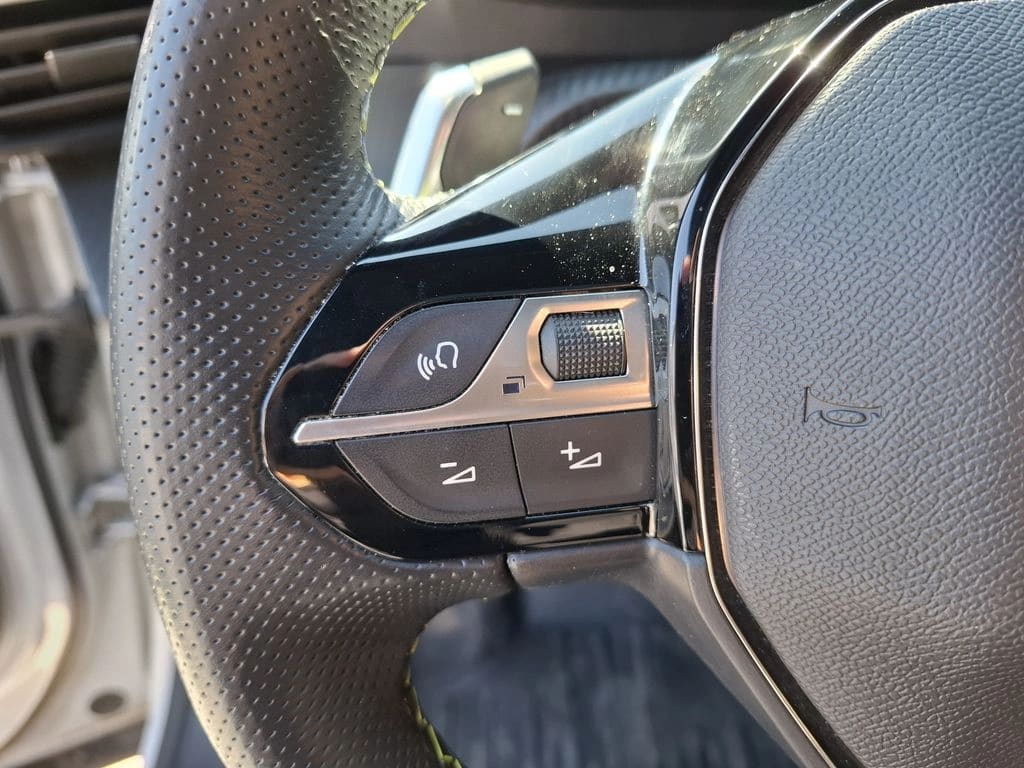 Peugeot 2008 Blue Hdi 130 Gt año 2024