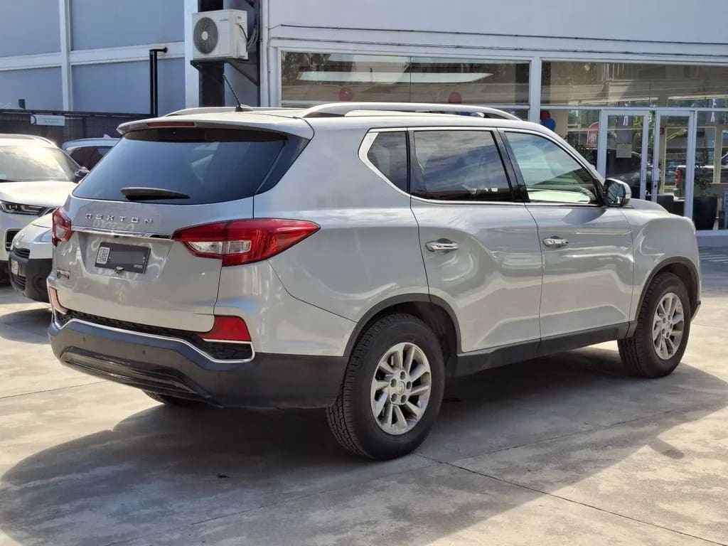 Ssangyong Rexton At 2.2 año 2018
