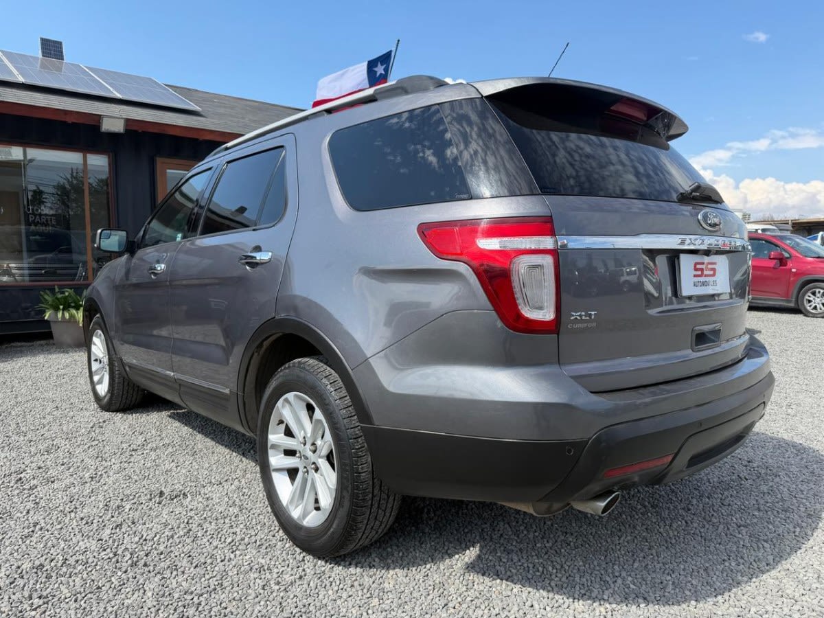 Ford Explorer 4x2 At 3.5 3 Corridas año 2014