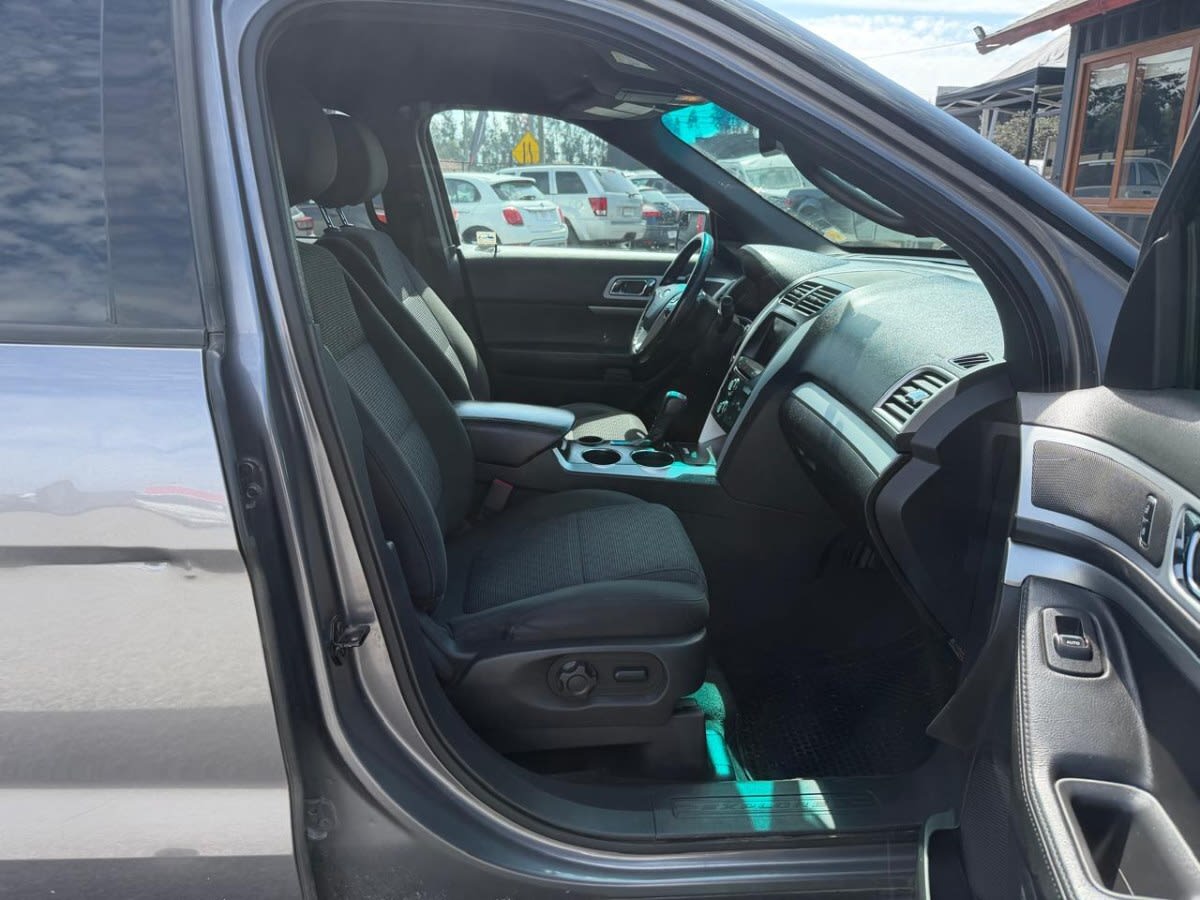 Ford Explorer 4x2 At 3.5 3 Corridas año 2014